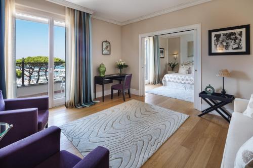 Cove of the Port Punta Ala - Luxurious Amenities