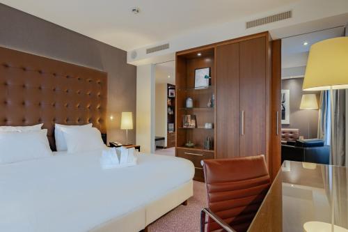 Crowne Plaza Amsterdam - South, an IHG Hotel - Room Types and Amenities