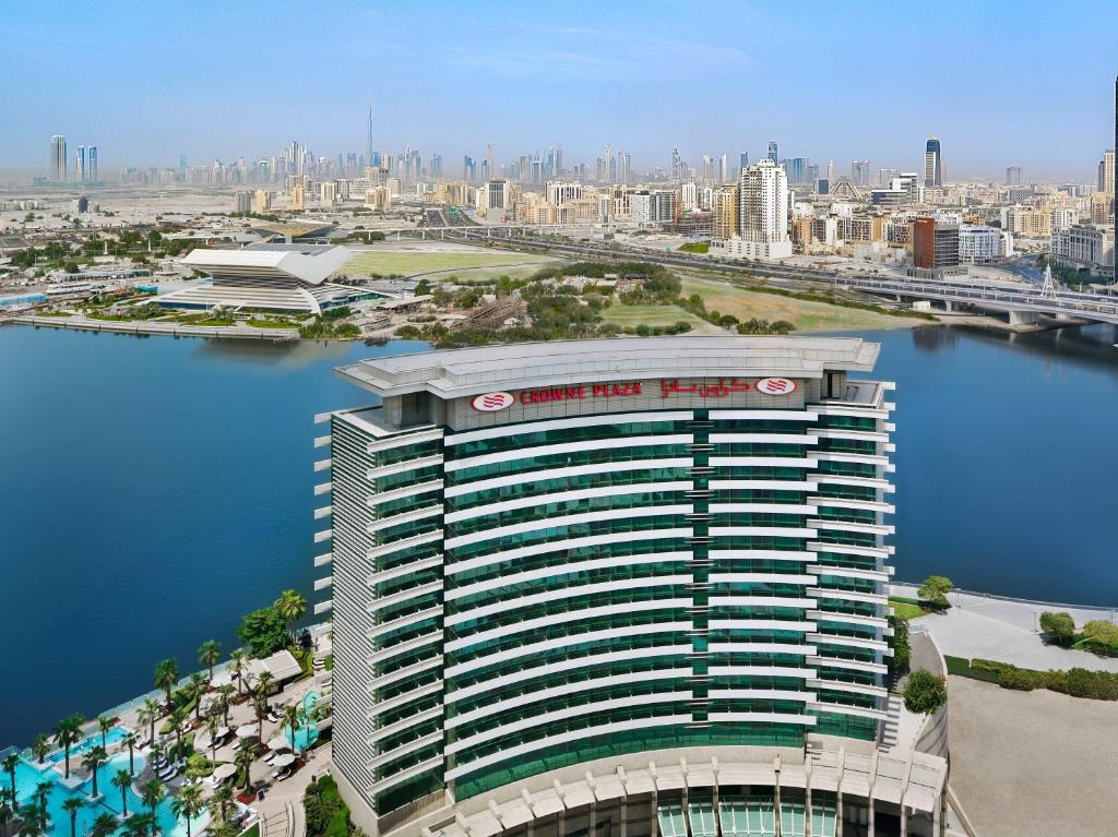 Crowne Plaza Dubai Festival City Review