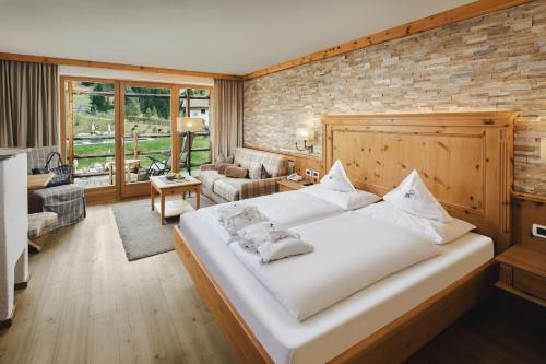Cyprianerhof Dolomit Resort - Facilities and Amenities
