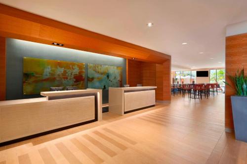 Delta Hotels by Marriott Anaheim Garden Grove - Accommodation Types and Features