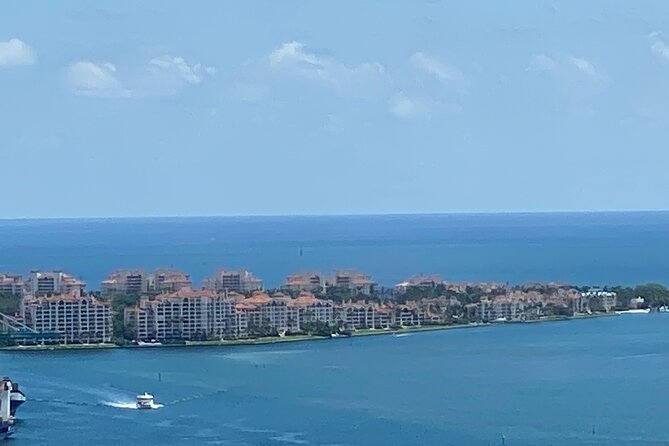 Double Decker City Tour & 75 Min Miami Cruise Millionaire Homes - Meeting and Pickup