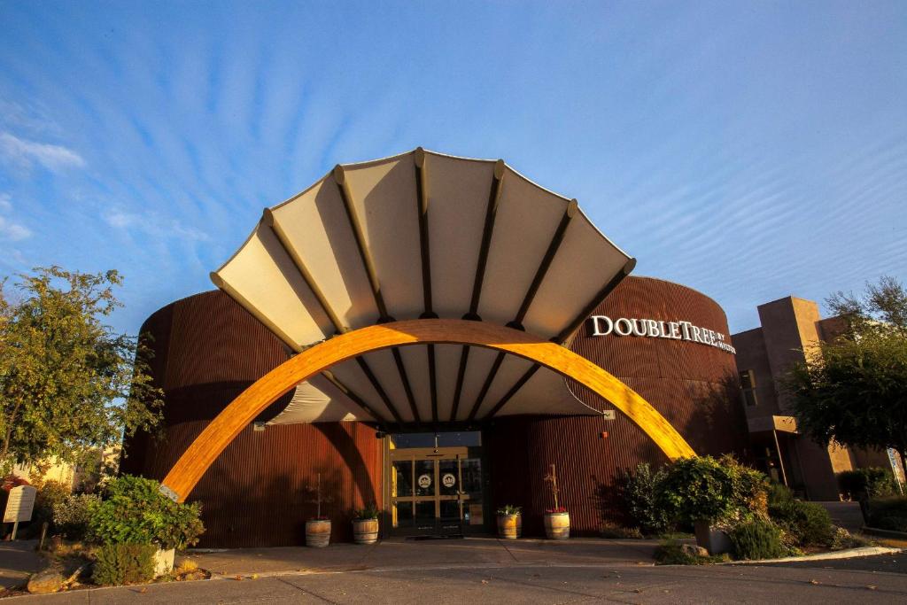 DoubleTree by Hilton Napa Valley - American Canyon - Location and Attractions