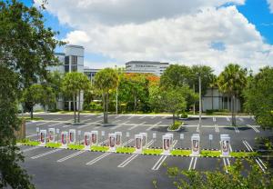 DoubleTree by Hilton Palm Beach Gardens - Amenities and Facilities
