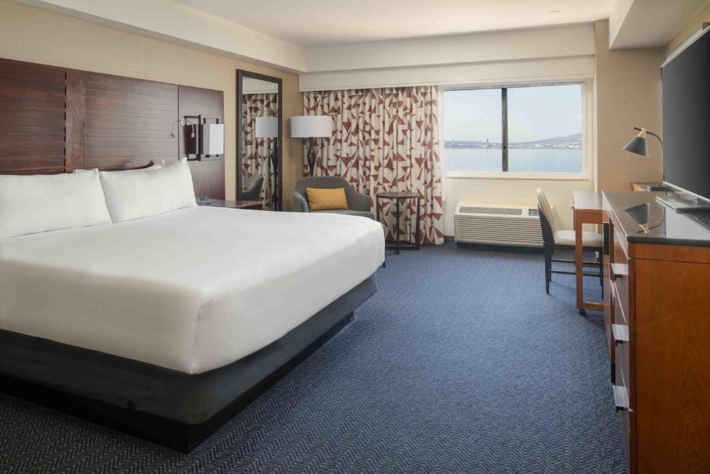 DoubleTree by Hilton San Francisco Airport - Convenient Location
