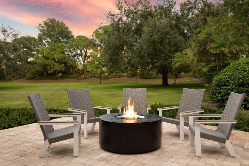 DoubleTree Suites by Hilton Orlando at Disney Springs - Accommodation Options and Room Details