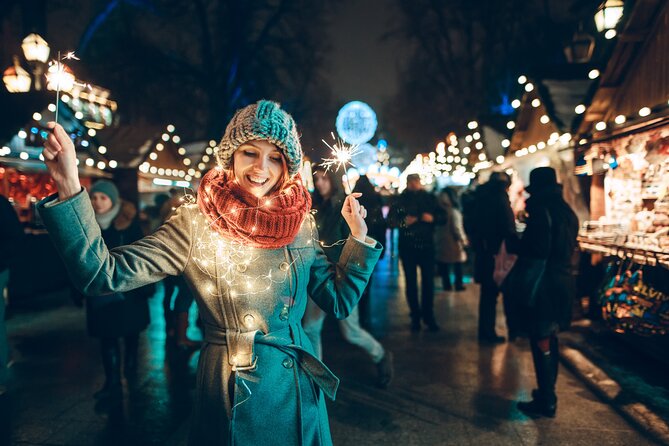 Downtown Holiday Lights, Food & Cocktail Tour - Included Tastings and Beverages