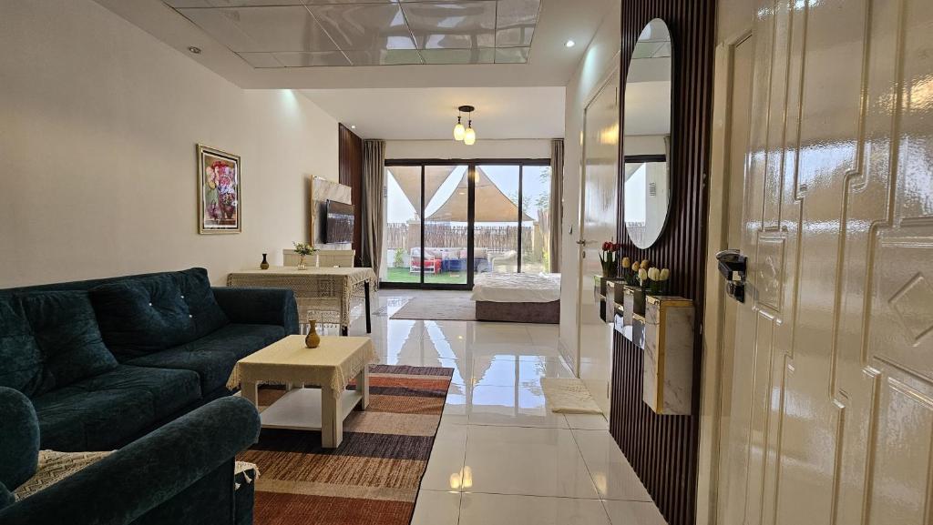 Dubais Hidden Gem, 3Bedroom Villa + Private Pool Review