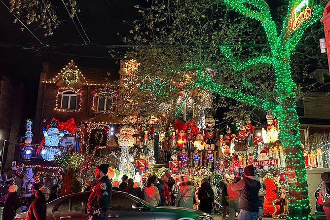 Dyker Heights Christmas Holiday Lights Private Guided Tour - Meeting and Pickup Details