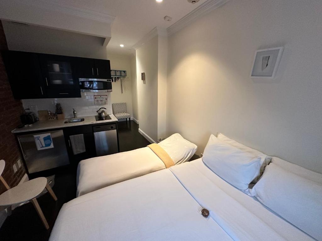 East Village Hotel - Accommodations and Amenities
