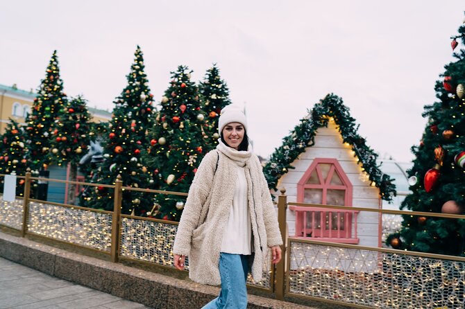 Enchanted Yuletide Walking Tour of Ithacas Festive Delights - Magical Holiday Lights and Decor