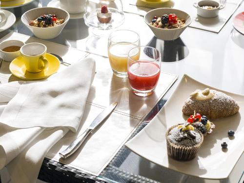 Esperia Palace Hotel & Resort Spa - Accommodations and Amenities