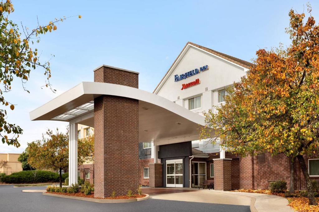 Fairfield Inn Roseville - Convenient Location