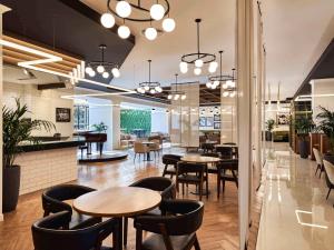 Fairmont Bab Al Bahr - Accommodation and Room Amenities