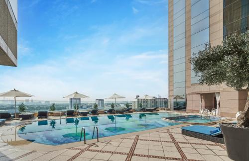 Fairmont Dubai - Location and Accessibility