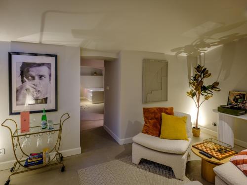 FINCH Boutique Hotel, Downtown - Room Types and Amenities