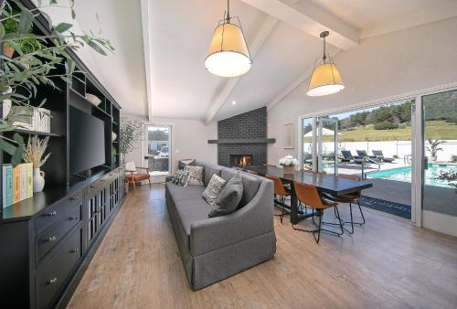 Fireside Inn on Moonstone Beach - Room Types & Amenities