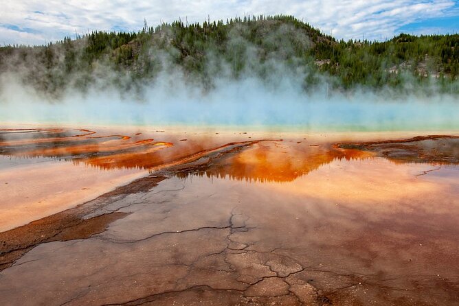 From Bozeman Exclusive Yellowstone Tour 2 Days and 1 Night - Food and Amenities