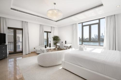 Frond K, Signature Villas, Palm Jumeirah - Mint Stay - Beachfront Luxury and Amenities