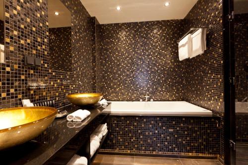 Goude Hooft - Room Types and Amenities