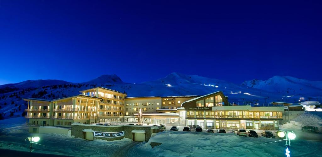 Grand Hotel Paradiso Review