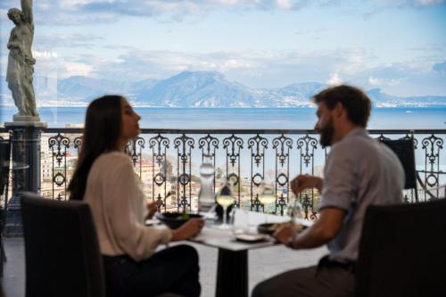 Grand Hotel Parkers - Amenities and Facilities