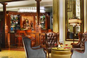 Grand Hotel Savoia - Amenities and Facilities