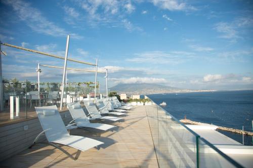 Grand Hotel Vesuvio - Key Amenities and Services