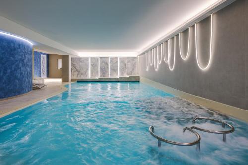 Grand Hotel Villa Serbelloni - A Legendary Hotel - Prime Location and Ratings
