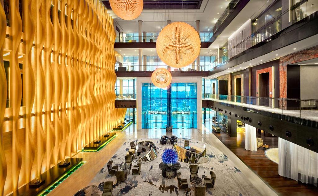 Grand Hyatt Abu Dhabi Hotel & Residences Emirates Pearl Review