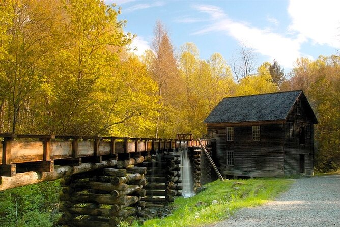 Great Smoky Mountains NP Driving Tour Smartphone Autoplay App/Gps - Tour Highlights and Features