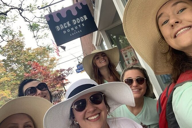 Groovy Grapevine Scavenger Hunt - Inclusions and Features of the Experience