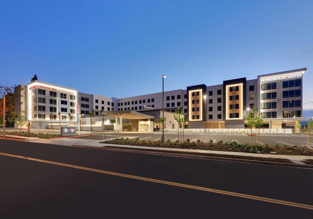 Hampton Inn by Hilton Irvine Spectrum Lake Forest Review