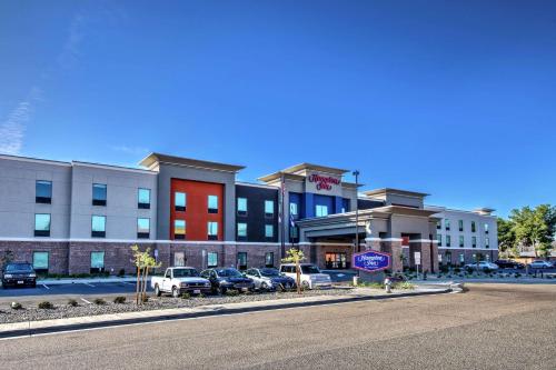 Hampton Inn Fresno Airport - Accommodation Options