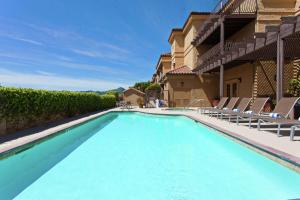 Hampton Inn Morgan Hill - Location and Accessibility