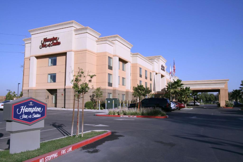 Hampton Inn & Suites Lathrop Review