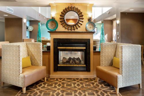 Hampton Inn & Suites Madera - Accommodations Overview