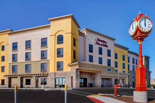 Hampton Inn & Suites Marina - Nearby Attractions