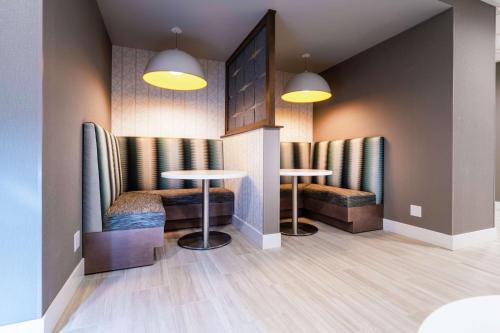 Hampton Inn & Suites Santa Maria - Facilities and Amenities