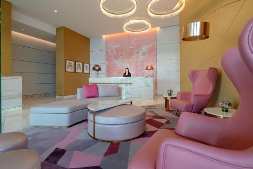 Hilton Dubai Creek Hotel & Residences Review