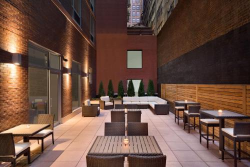 Hilton Garden Inn New York Times Square South - Prime Location
