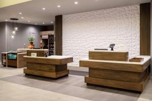 Hilton Garden Inn Pomona, CA - Location and Attractions