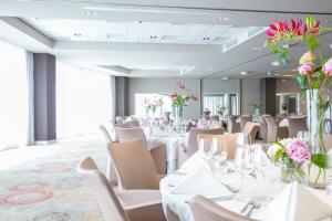 Holiday Inn Amsterdam - Arena Towers, an IHG Hotel - Facilities and Amenities