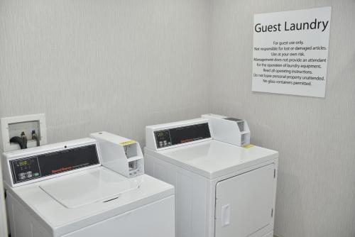 Holiday Inn Express Windsor Sonoma Wine Country, an IHG Hotel - Guest Reviews and Ratings