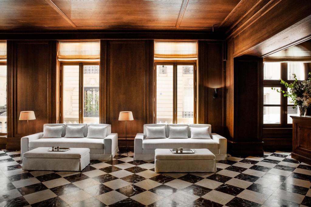 Hotel Balzac Paris Review