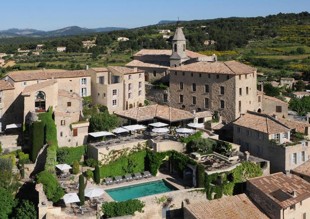 Hotel Crillon Le Brave Review