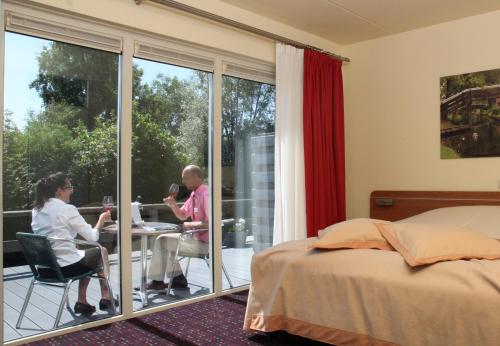 Hotel De Harmonie - Amenities and Facilities