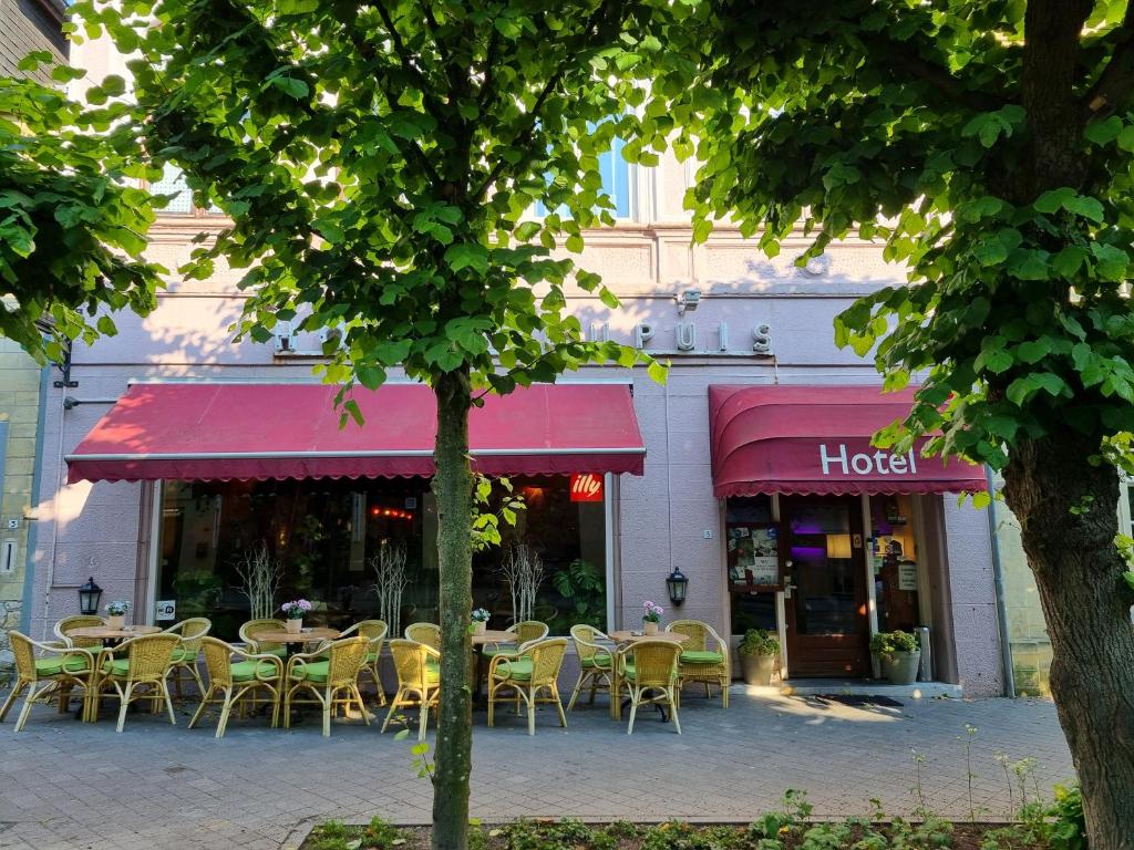 Hotel Dupuis - Amenities and Services