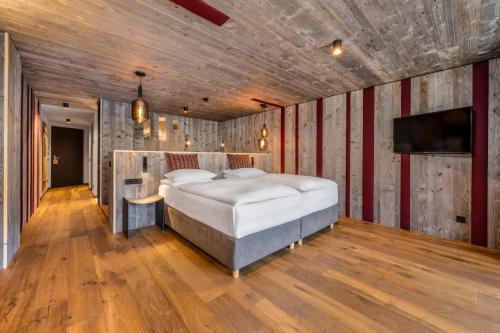 Hotel Fanes - Location Details