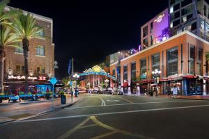 Hotel Indigo San Diego - Gaslamp Quarter, an IHG Hotel - Amenities and Facilities
